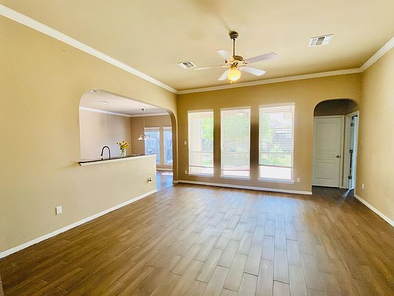 4th image of 1308 Branchwood Way