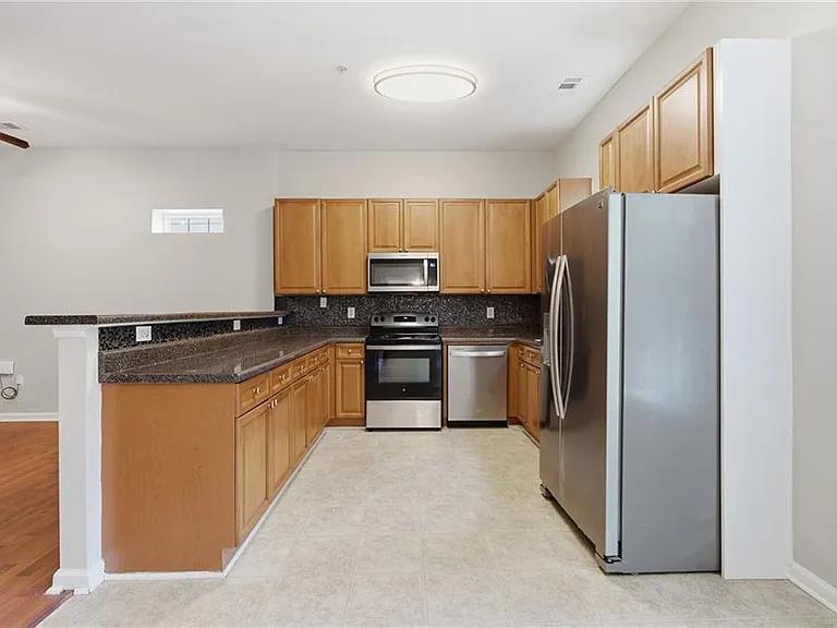 218 Ranier Ct — Photo 11