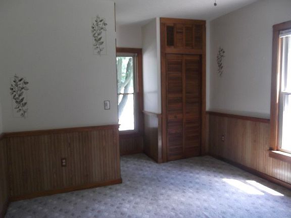 4th image of 235 N Adams St