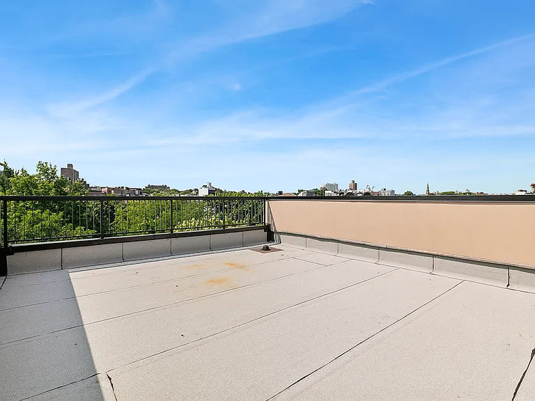 513 Chauncey St #5 — Photo 5