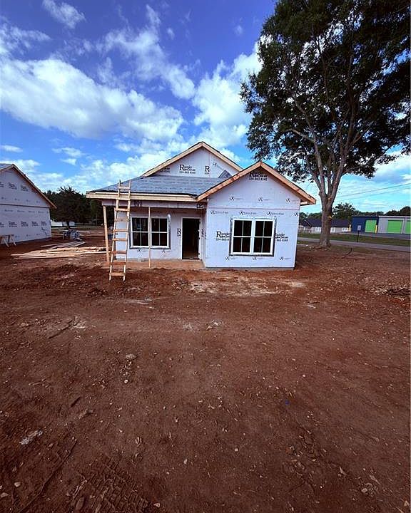 1st image of 3026 Phillips Rd