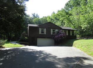 1 High St, Merrimac, MA 01860