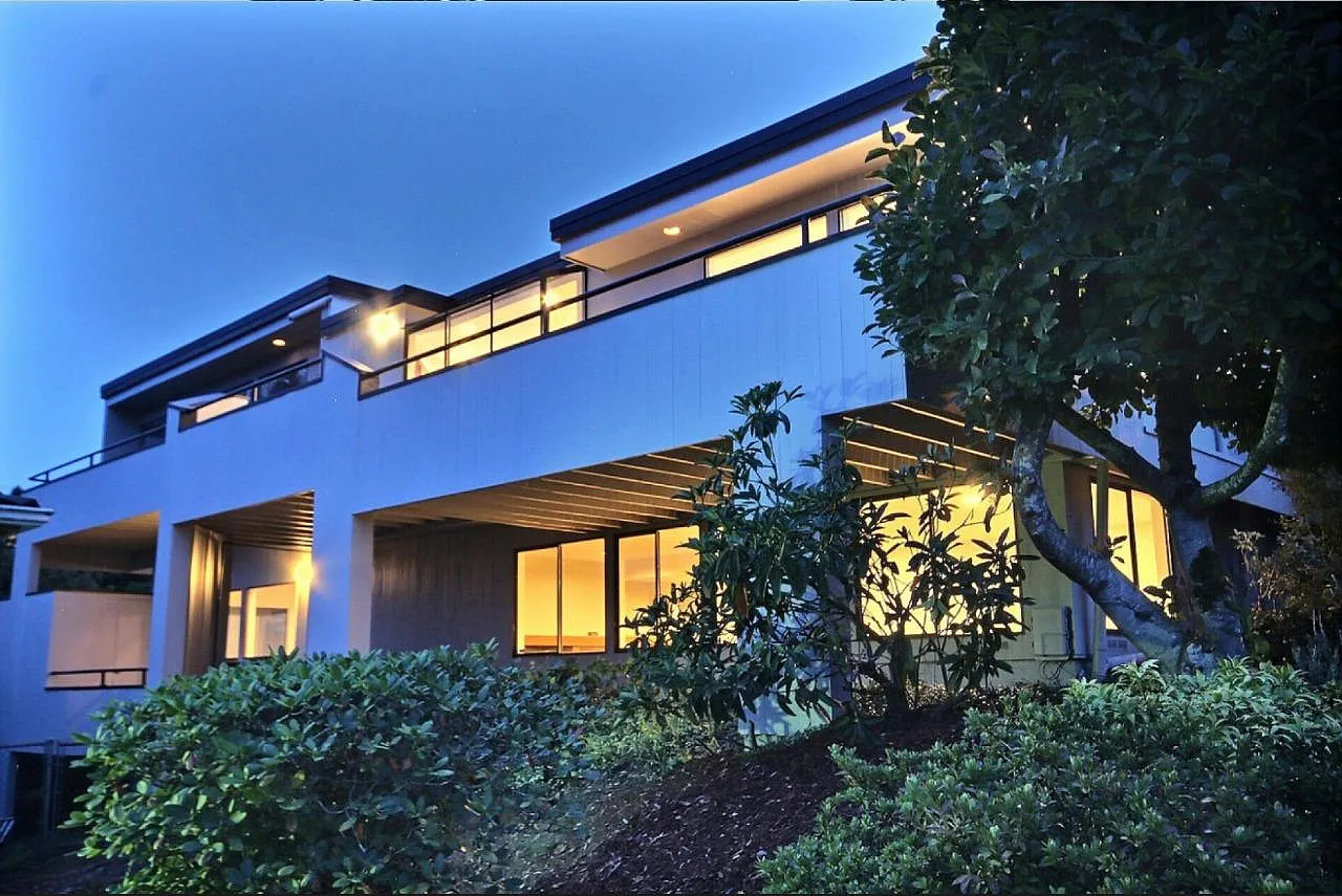 4 bed, 3800 sqft, $4,945 — Photo 1