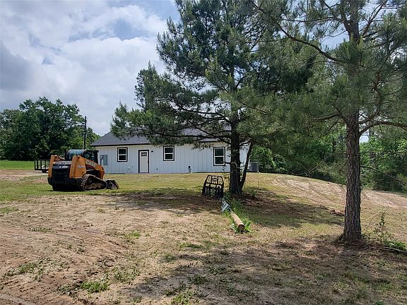 4th image of 1156 Rs County Rd #1140