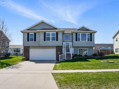 215 Cattail Ln, North Liberty, IA, 52317
