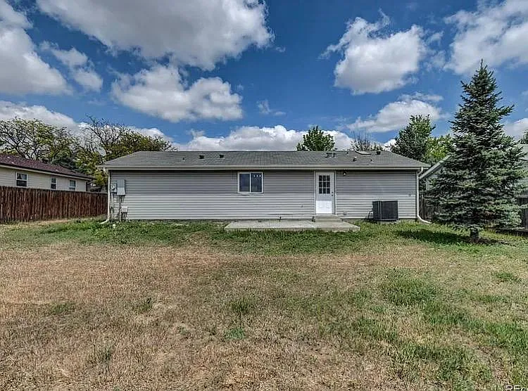 1269 Mobile St — Photo 18