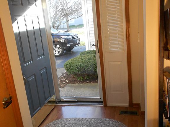2nd image of 1021 Skylight Cir