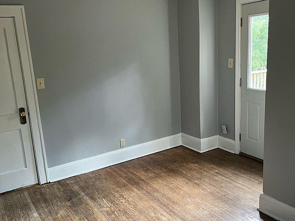 2nd image of 1462 Carroll Ave #1