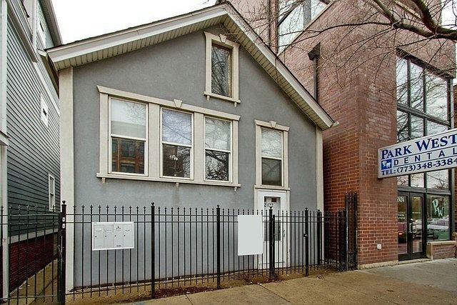 Ashland 2422 - Bldg front_03282017