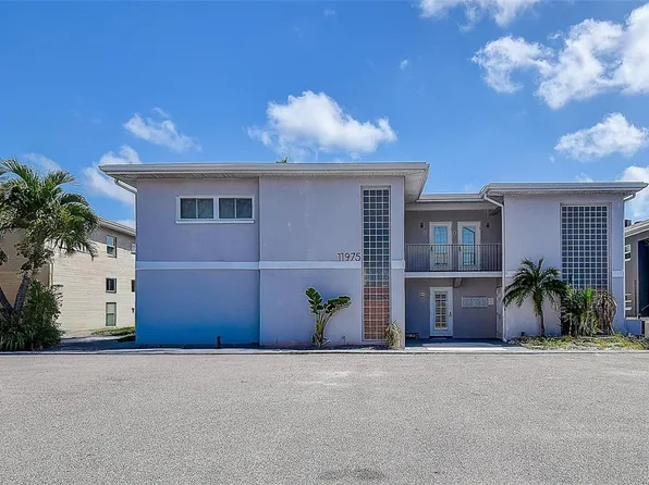 11975 3rd St E APT 6, Treasure Island, FL 33706