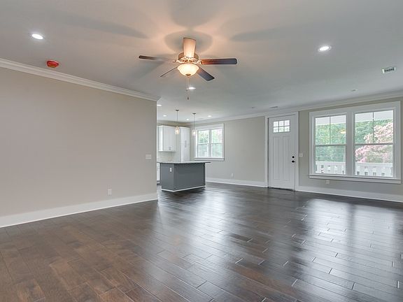 5th image of 419 W Woodlawn Ave