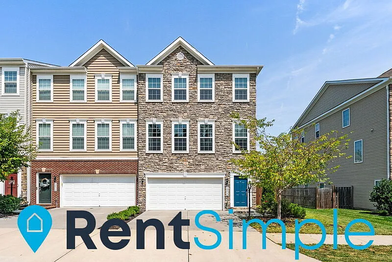 3 bed, 3.5 bath, 3080 sqft, $3,495 — Photo 1