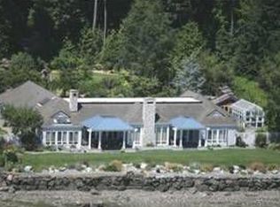 1710 Beans Bight Rd NE, Bainbridge Island, WA 98110