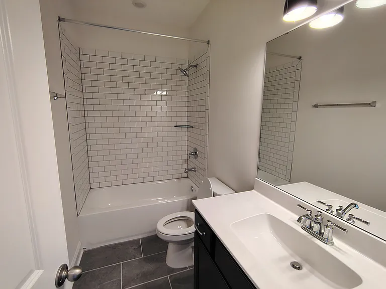 7923 Pine St — Photo 7