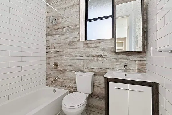 Rented by Sotheby's International Realty | media 18