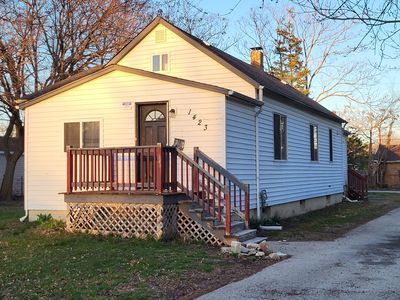 1423 Seymour Ave, North Chicago, IL, 60064