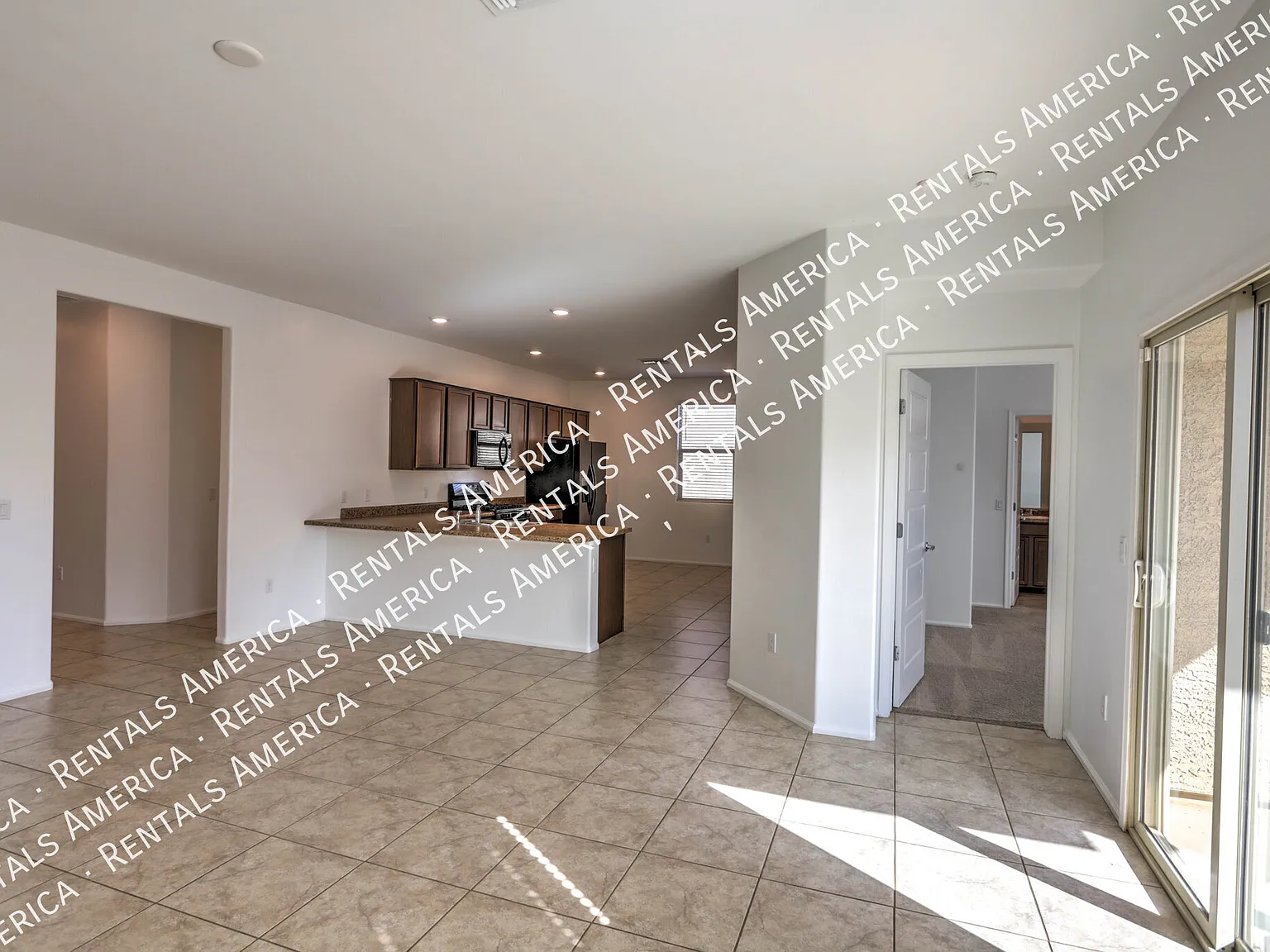 Beautiful 3 bed/2 bath Home with Washer/Dryer Connections! — Photo 2
