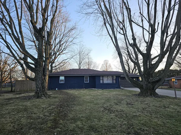 713 Essex Dr, Anderson, IN 46013