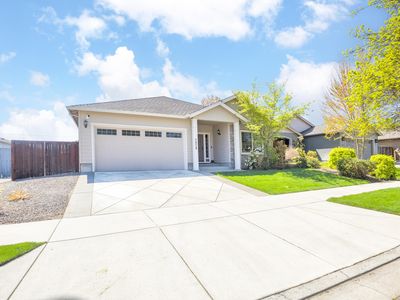 1829 Windward Dr, Medford, OR, 97501