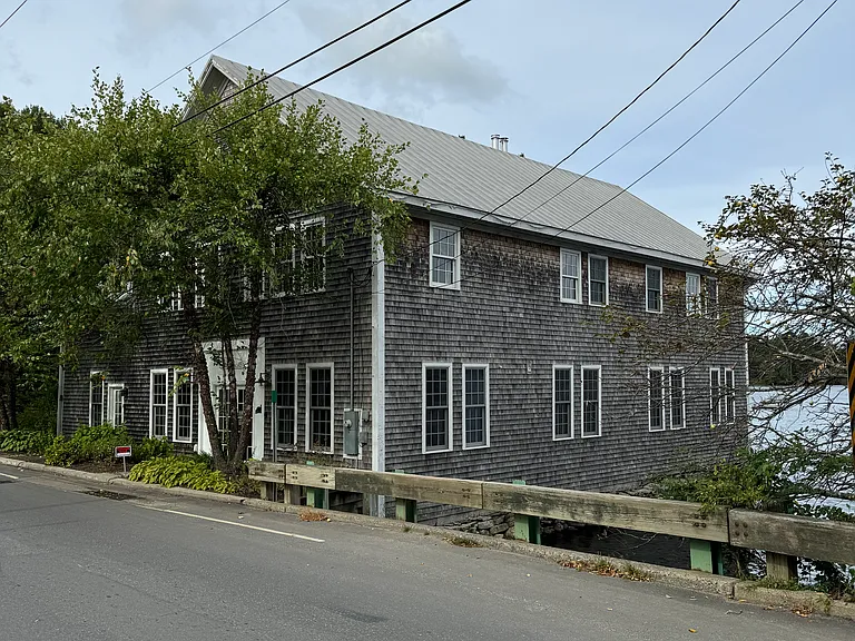 3 Pond Rd #A — Photo 28