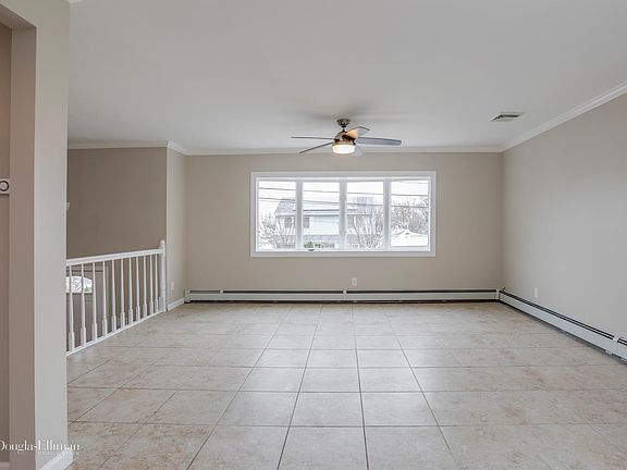 4th image of 2288 Penatiquit Ave