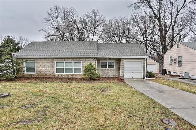 1st image of 9604 E Linwood Blvd