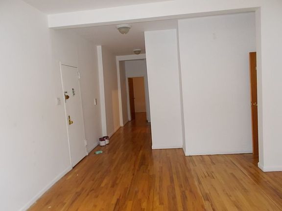 3rd image of 446 Saint Johns Pl #A2a4