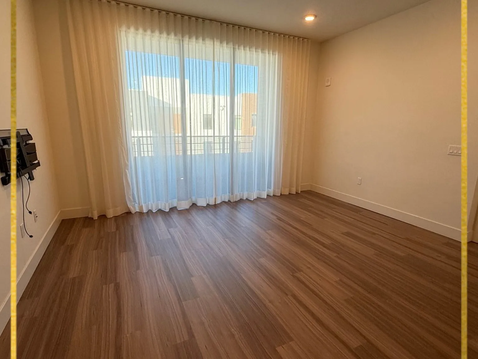 2 bed, 2.5 bath, 1432 sqft, $4,995 — Photo 4