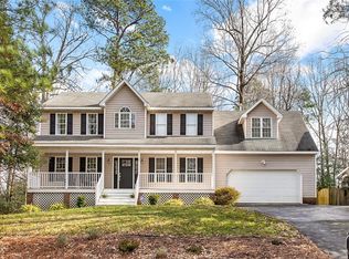 1607 Upperbury Dr, Midlothian, VA 23114