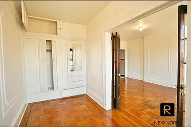 Rented by R New York