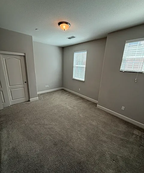 492 Calabria Pl — Photo 11