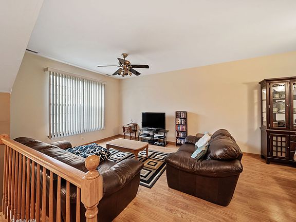 3rd image of 1702 Fieldstone Dr N