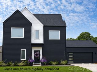 5044 Double Lakes Dr, Charlotte, NC 28212