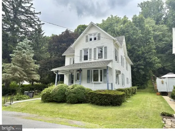 34 Woodland Ave, Mohnton, PA 19540