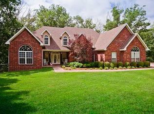 113 Woodside Ln, Rogers, AR 72756