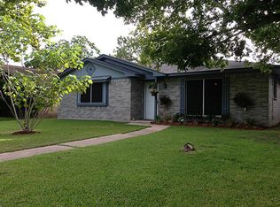 518 S 7th St, La Porte, TX 77571
