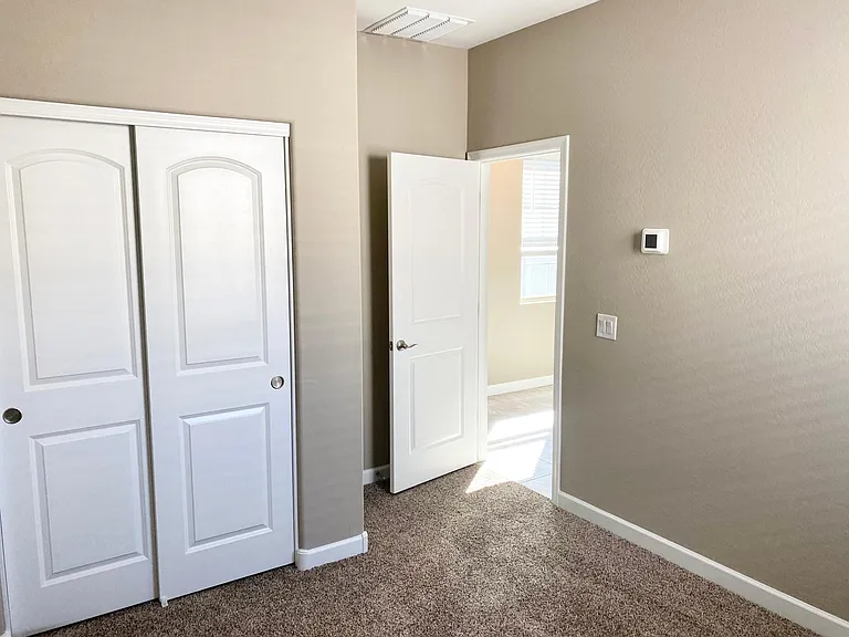 30069 W Clarendon Ave — Photo 15