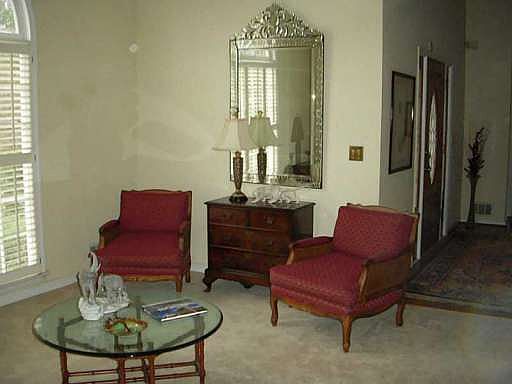 5th image of 632 Trailwood Ln
