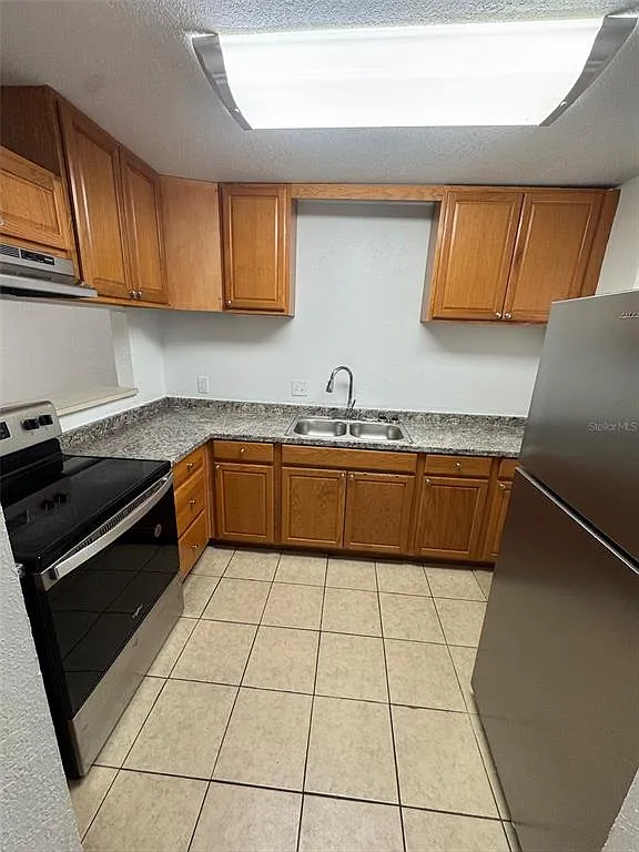 2 bed, 1.5 bath, 1200 sqft, $1,289 — Photo 4