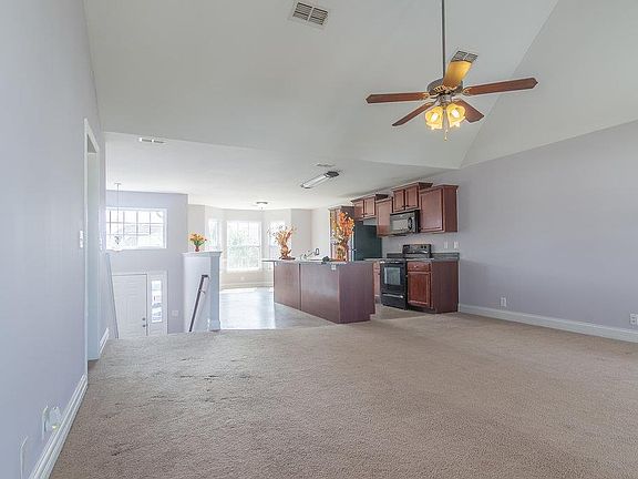 4th image of 1324 Sunray Dr