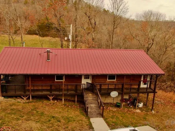 500 Pine Grove Ln, Marshall, AR 72650