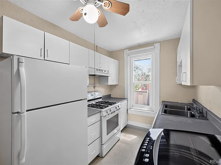 2134 N Lafayette St — Photo 17
