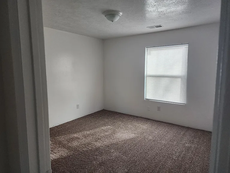 350 Littler Dr SE — Photo 3