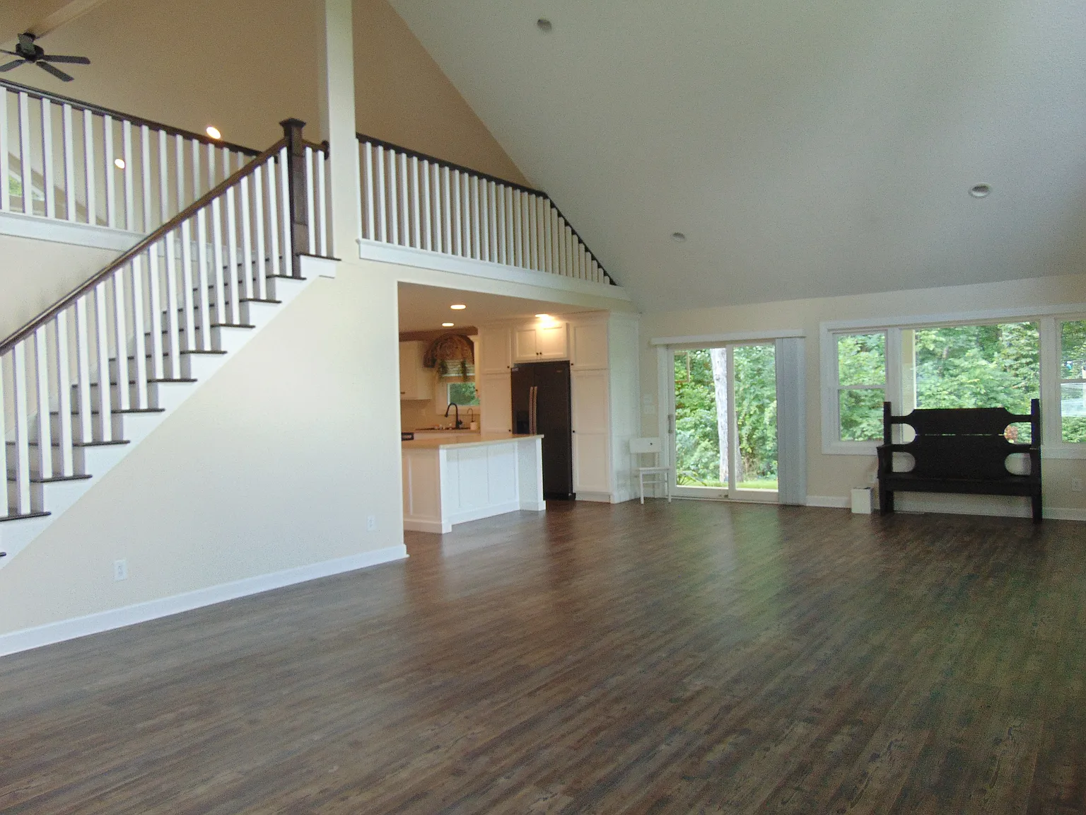2 bed, 2712 sqft, $2,695 — Photo 3