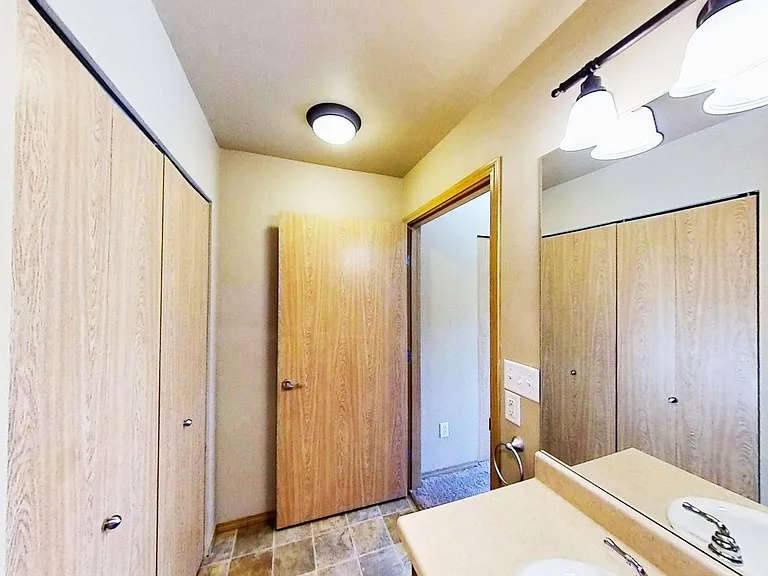 Mckenze Square Apartments — Photo 29