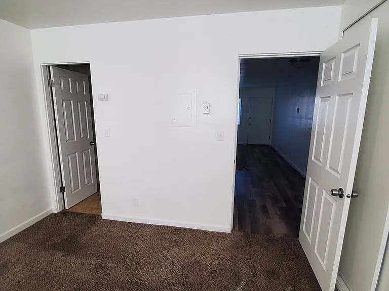 615 S Alder St — Photo 12