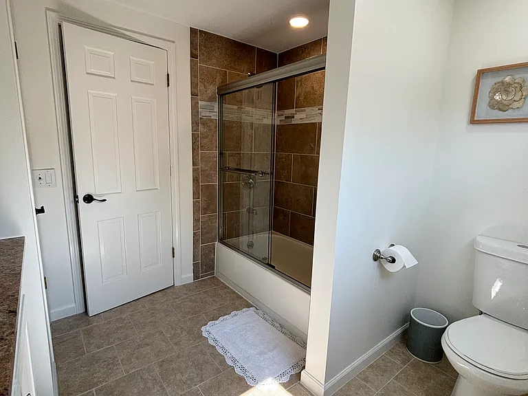 6035 Whitegate Xing — Photo 21