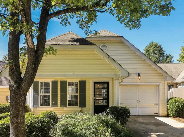 164 Highland Falls Dr, Hiram, GA 30141