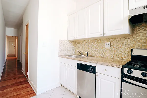 Rented by City Connections Realty | media 25