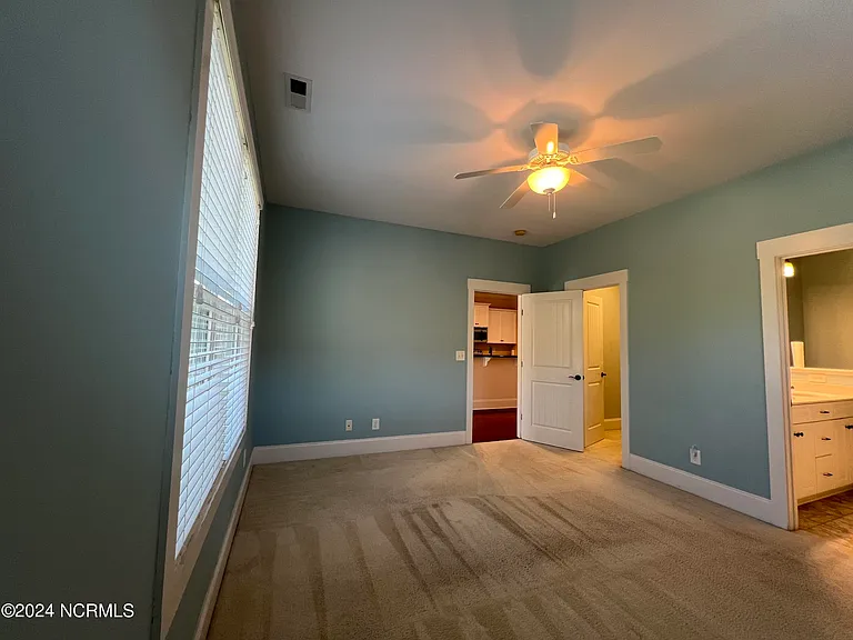 1211 Daisy Ct — Photo 13